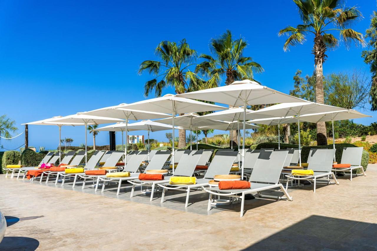 Hyatt Place Taghazout Bay Εξωτερικό φωτογραφία Beach chairs and umbrellas