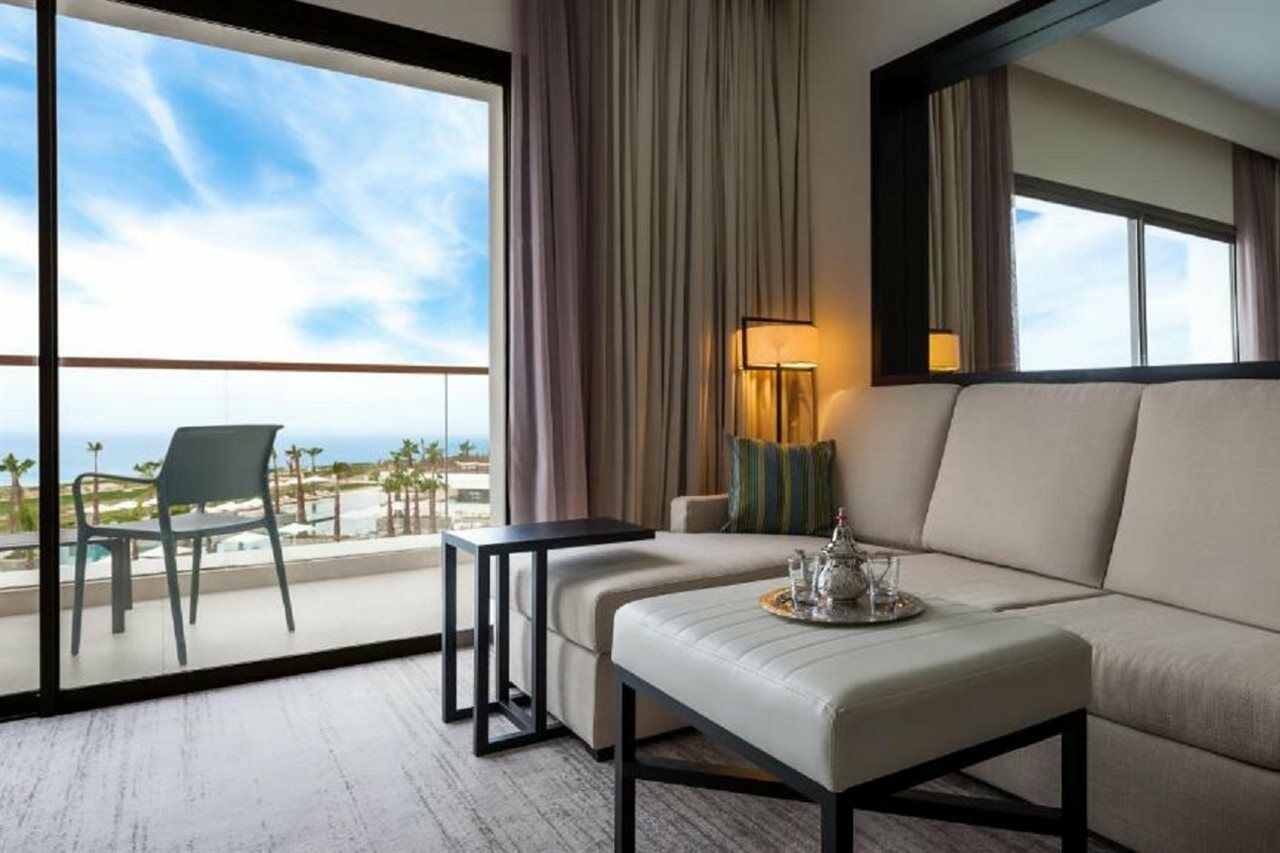 Hyatt Place Taghazout Bay Εξωτερικό φωτογραφία A suite at the Hilton San Diego Bayfront
